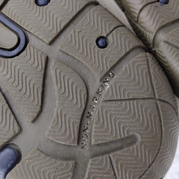 Columbia Watusi Grey Fabric Toggle Upper Round Toe Slip On Water Training Shoe - Picture 11 of 16